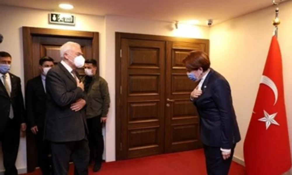 Χαμός στην Τουρκία με την υπόκλιση της Ακσενέρ στον Έλληνα Πρέσβη